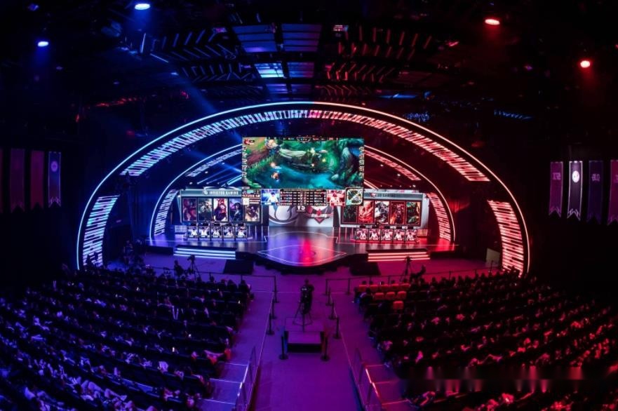 高喊口号 高喊口号