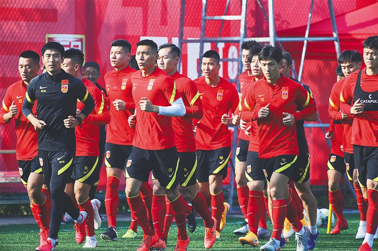 并非以华丽